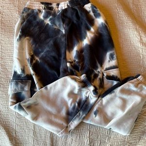 •Womens tie-dye joggers